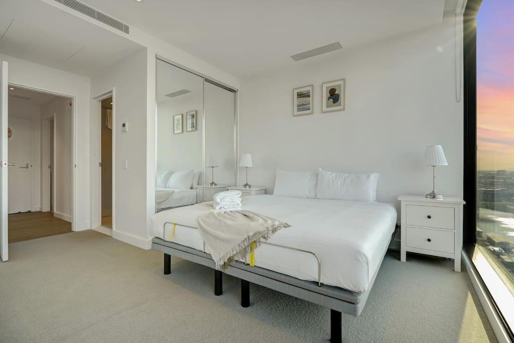 Wake Up In Front Of Water Bay Beckons- 2B2B1C Appartement Melbourne Buitenkant foto