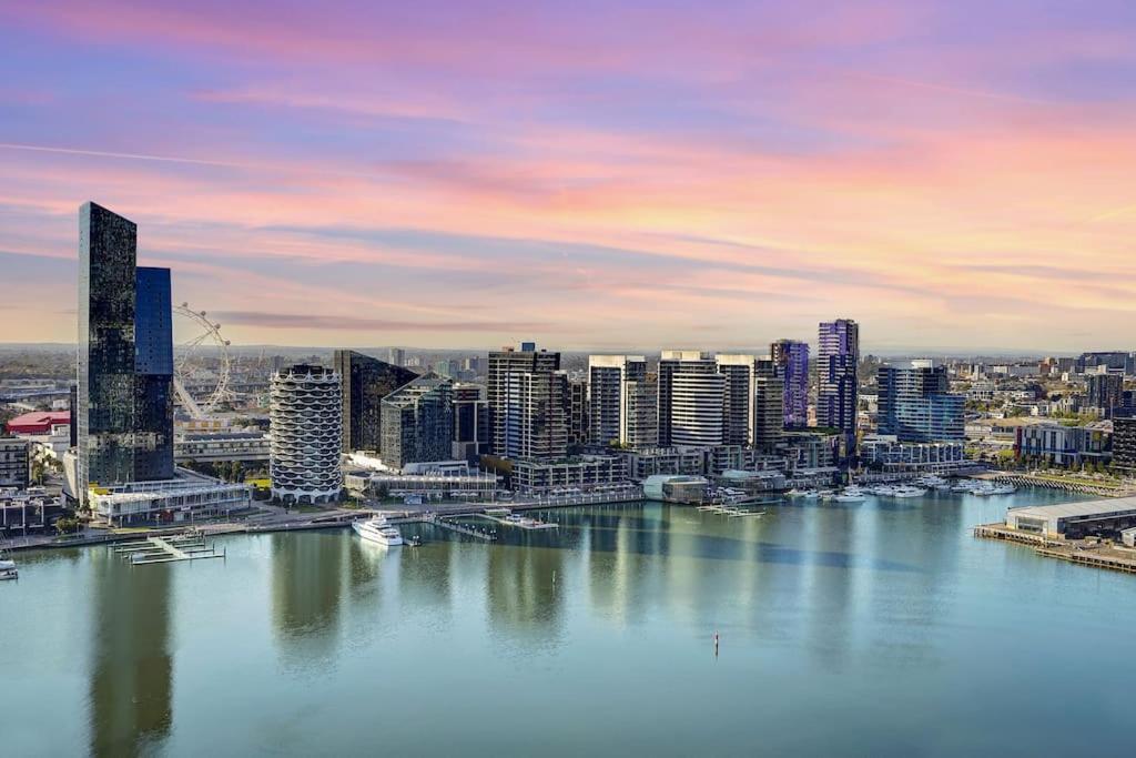 Wake Up In Front Of Water Bay Beckons- 2B2B1C Appartement Melbourne Buitenkant foto