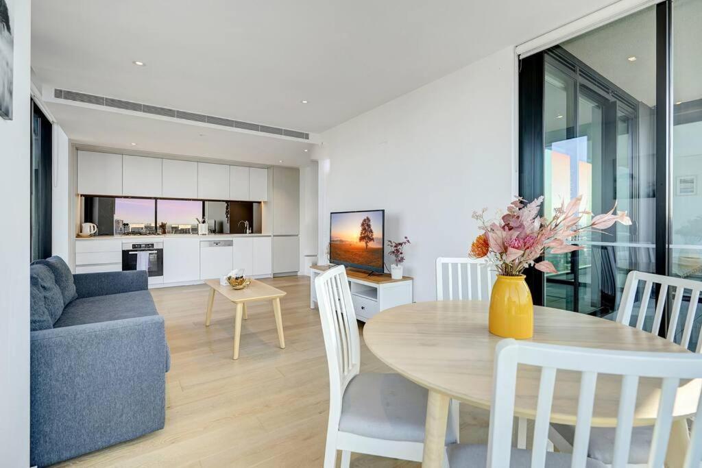 Wake Up In Front Of Water Bay Beckons- 2B2B1C Appartement Melbourne Buitenkant foto
