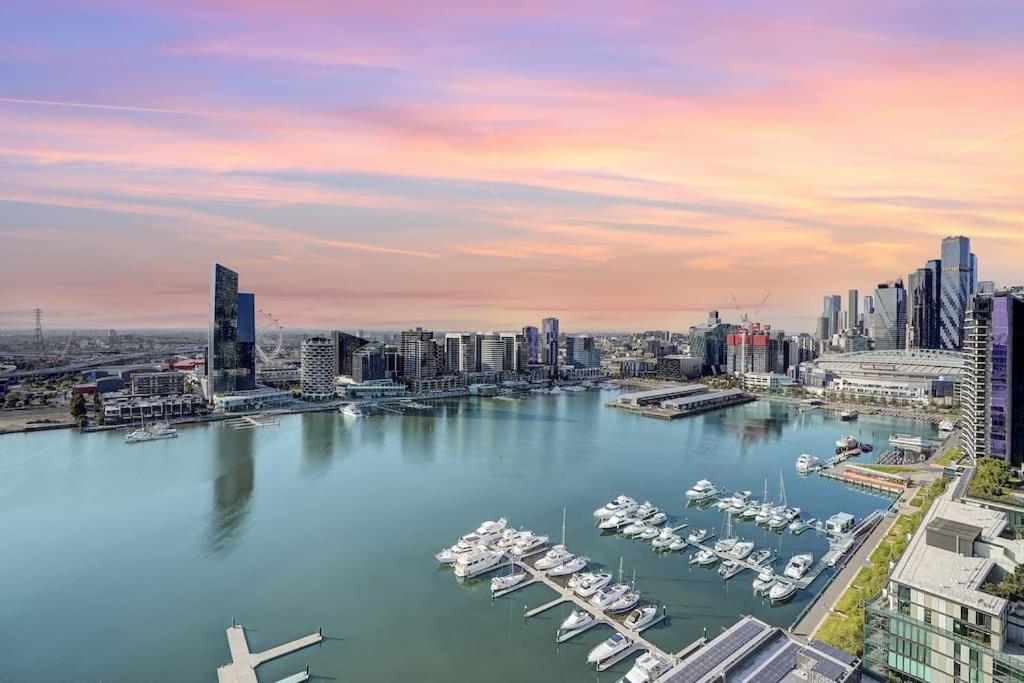 Wake Up In Front Of Water Bay Beckons- 2B2B1C Appartement Melbourne Buitenkant foto